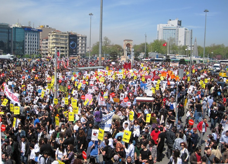 Le Mouvement du droit à la ville et l’été turc